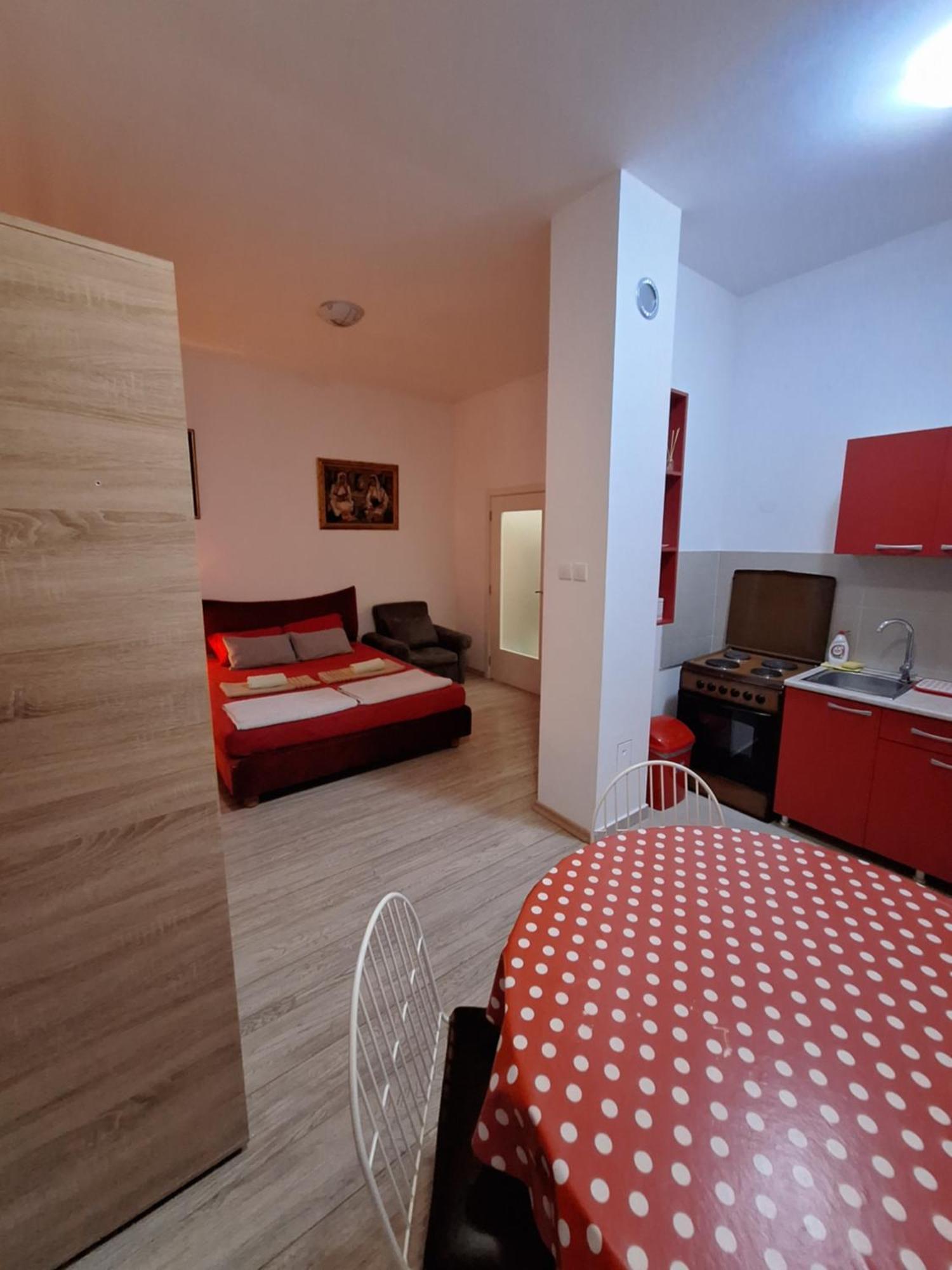 Apartman Prokin Bed and Breakfast Νόβι Σαντ Εξωτερικό φωτογραφία